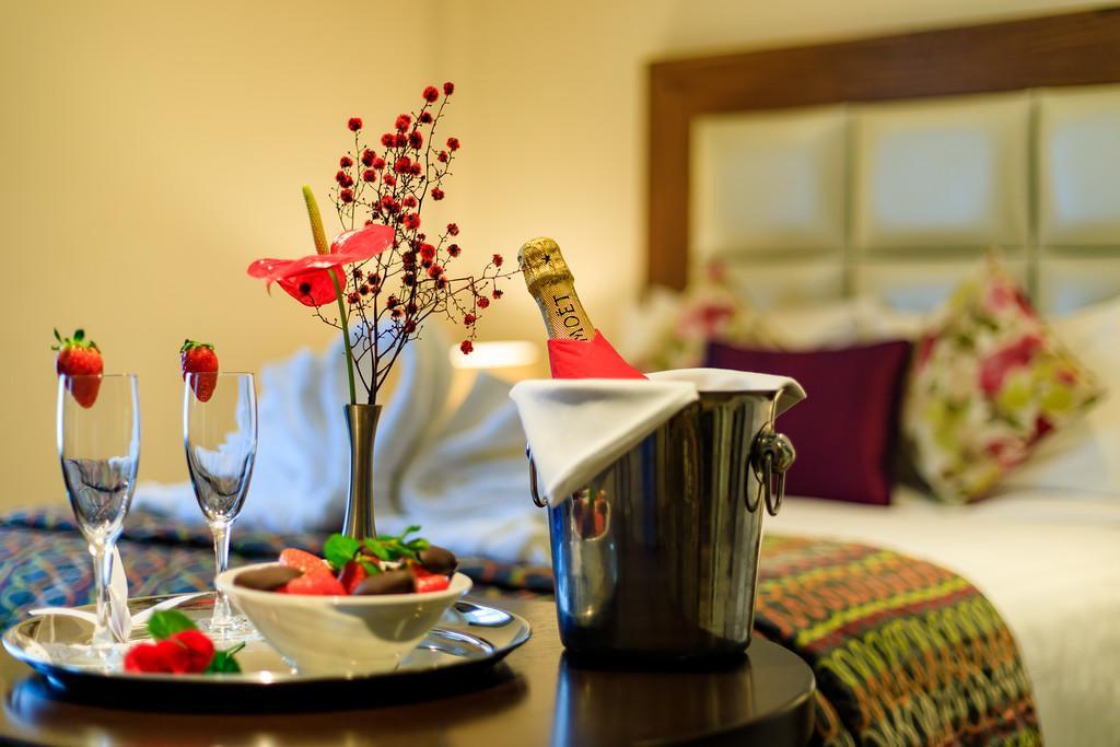 Grand Hotel Тралі Екстер'єр фото